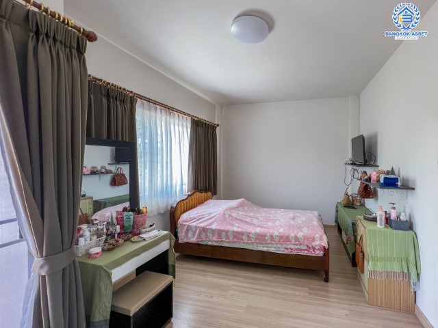 *****ทาวน์เฮ้าส์มือสองย่านนนทบุรี ม.ลุมพินีทาวน์วิลล์ ราชพฤกษ์-นครอินทร์ เนื้อที่ 17.5 ตร.ว. ฟังก์ชัน 3 ห้องนอน 2 ห้องน้ำ 2 ที่จอดรถ หน้าบ้านตรงกับสวน ไม่ชนใคร แถมฟรี! เครื่องปรับอากาศ, ปั้๊มน้ำ และถังเก็บน้ำ บนทำเลดี ใกล้ทางด่วน "ศรีรัช" และทางด่วน "รอบนอกกาญจนาภิเษก" จองเลย!